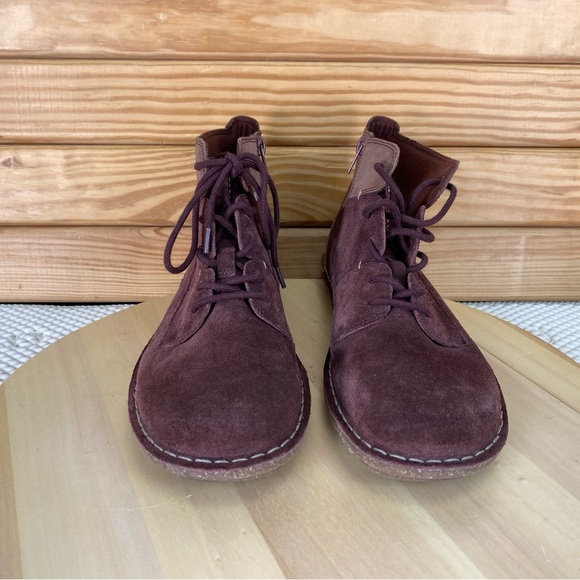 Clarks Tamitha Key Brown Leather/Suede Chukka Ankle Boots Booties Women's 9.5 US - Picture 3 of 10